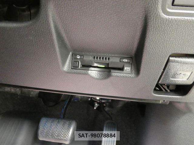 Toyota YARIS CROSS 2022-08 7880786-12