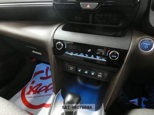 Toyota YARIS CROSS 2022-08 7880786-16