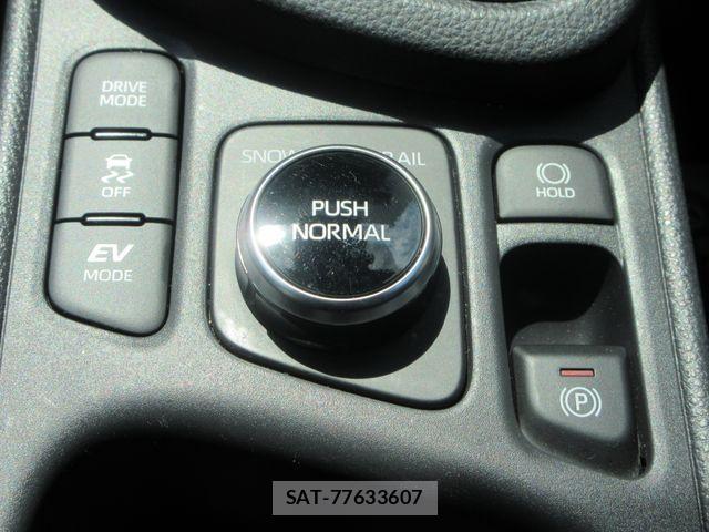 Toyota YARIS CROSS 2025-10 7880779-13