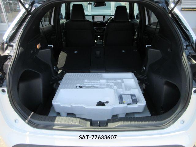 Toyota YARIS CROSS 2025-10 7880779-18