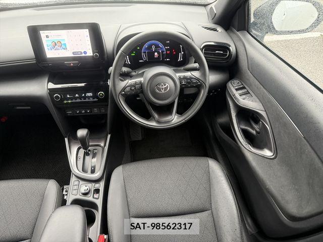 Toyota YARIS CROSS 2025-10 7880780-11