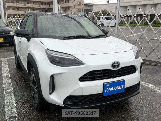 Toyota YARIS CROSS 2025-10 7880780-2