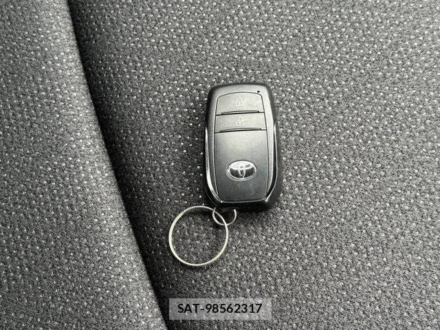 Toyota YARIS CROSS 2025-10 7880780-29