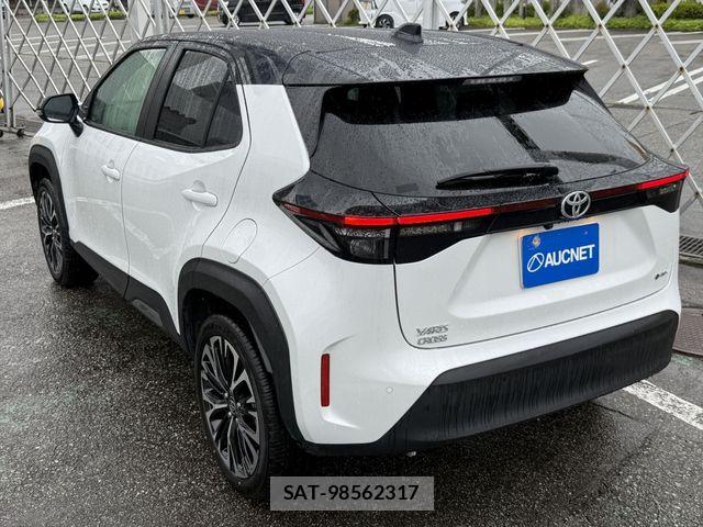 Toyota YARIS CROSS 2025-10 7880780-6