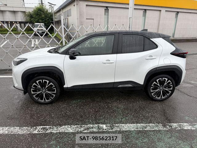 Toyota YARIS CROSS 2025-10 7880780-7