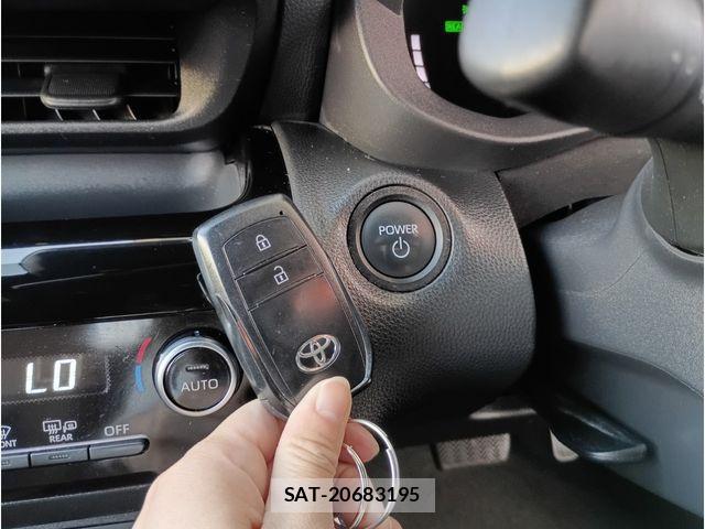 Toyota YARIS CROSS 2024-05 7880784-11