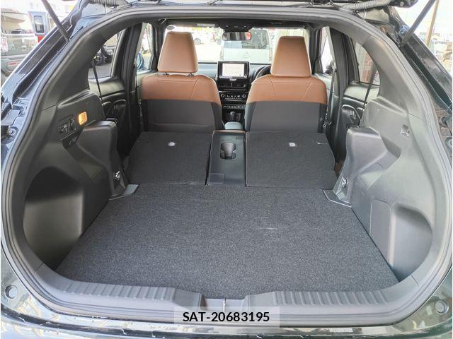 Toyota YARIS CROSS 2024-05 7880784-16