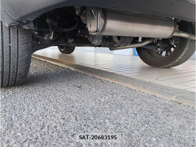 Toyota YARIS CROSS 2024-05 7880784-19