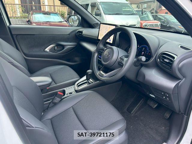 Toyota YARIS CROSS 2026-06 7880777-9