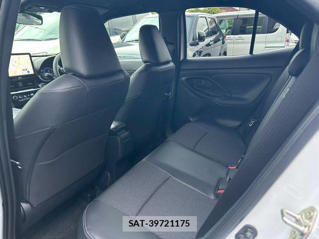 Toyota YARIS CROSS 2026-06 7880777-18