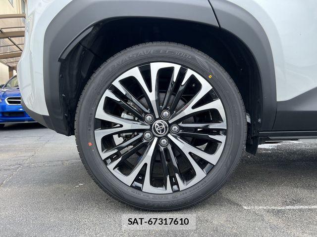 Toyota YARIS CROSS 2025-10 7880781-21
