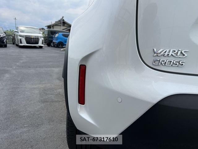 Toyota YARIS CROSS 2025-10 7880781-25