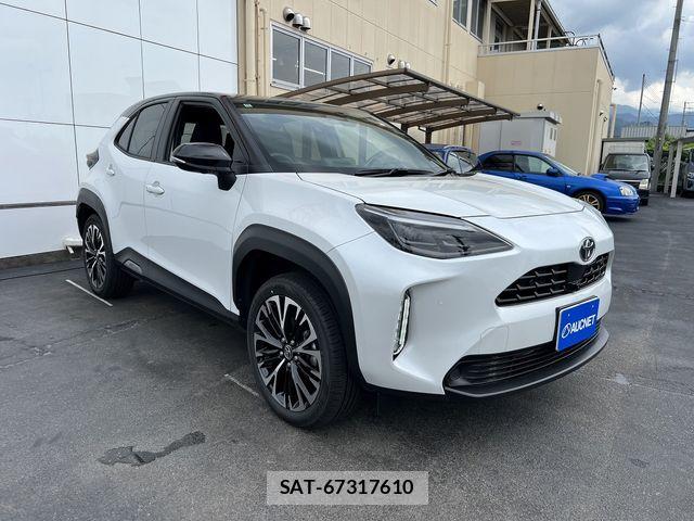 Toyota YARIS CROSS 2025-10 7880781-2