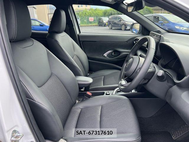 Toyota YARIS CROSS 2025-10 7880781-8