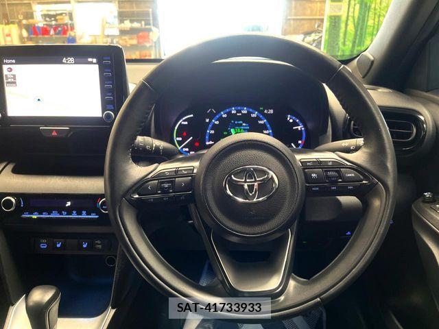Toyota YARIS CROSS 2023-02 7903696-13