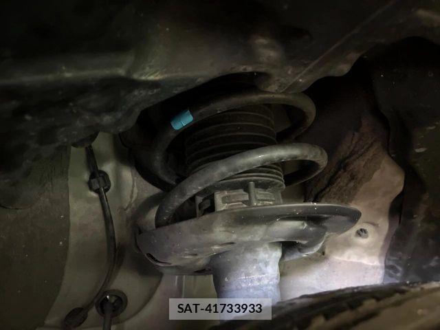 Toyota YARIS CROSS 2023-02 7903696-19