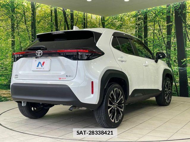 Toyota YARIS CROSS 2024-02 7964553-16