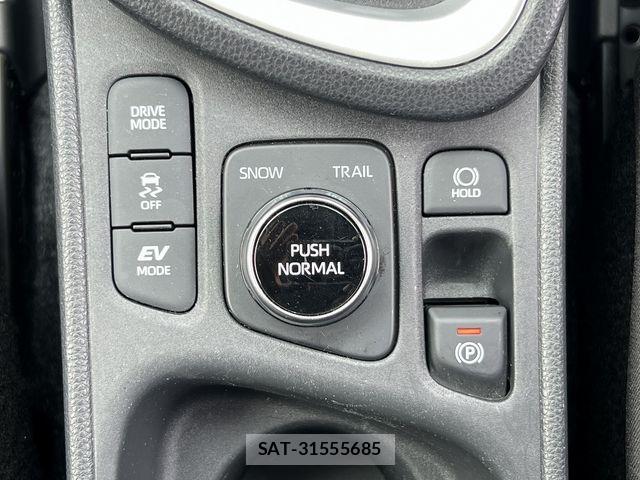 Toyota YARIS CROSS 2021-02 7981702-13