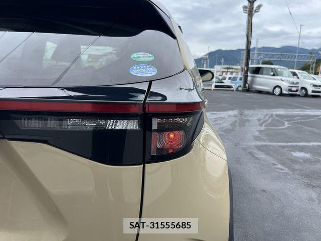 Toyota YARIS CROSS 2021-02 7981702-27