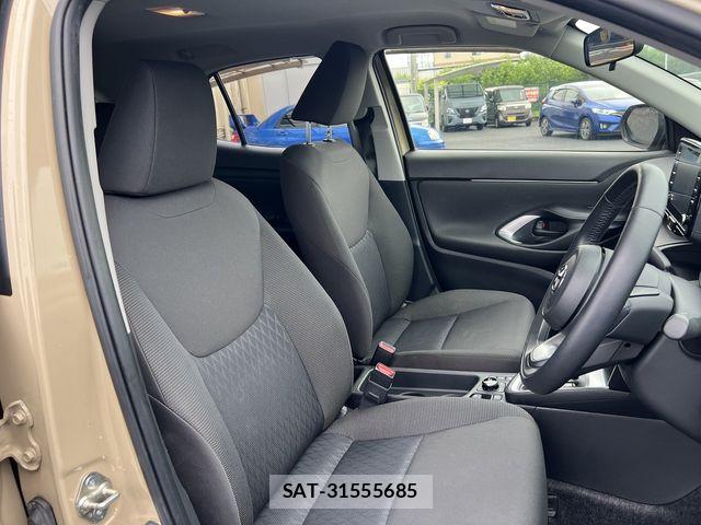 Toyota YARIS CROSS 2021-02 7981702-8