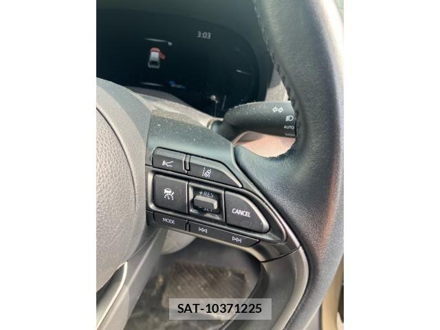 Toyota YARIS CROSS 2021-03 7981703-19