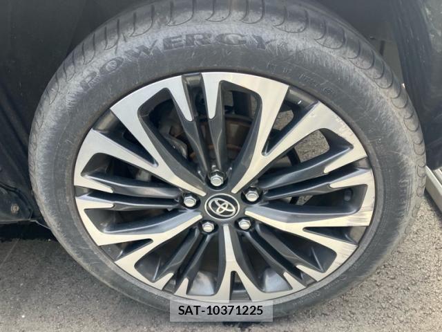 Toyota YARIS CROSS 2021-03 7981703-8