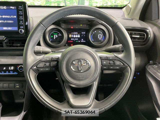 Toyota YARIS CROSS 2022-01 7981699-10