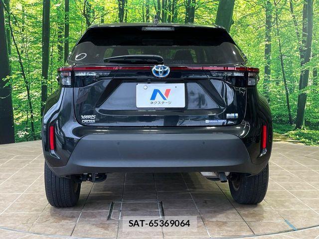 Toyota YARIS CROSS 2022-01 7981699-14