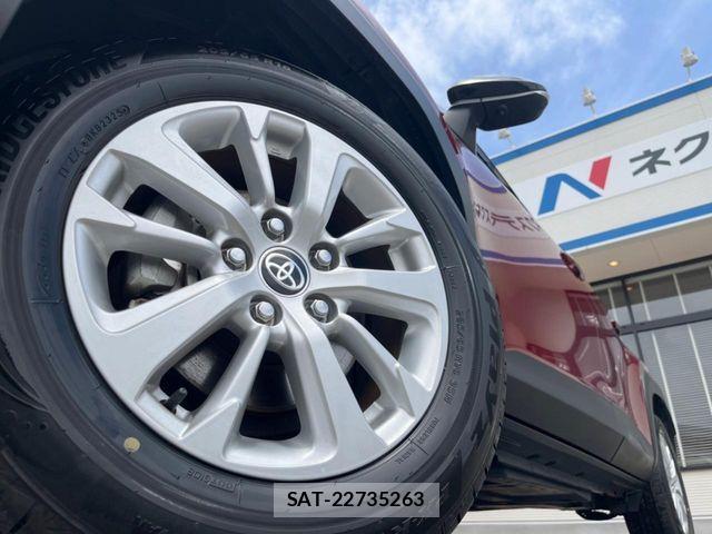 Toyota YARIS CROSS 2021-03 7981704-14