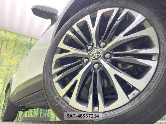 Toyota YARIS CROSS 2023-01 8039461-12