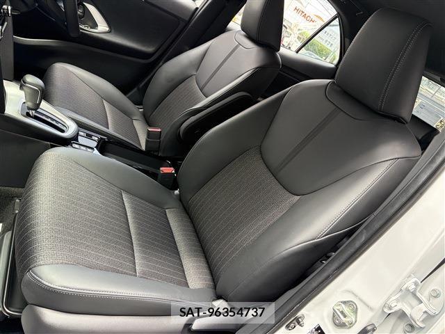 Toyota YARIS CROSS 2023-03 8039462-17