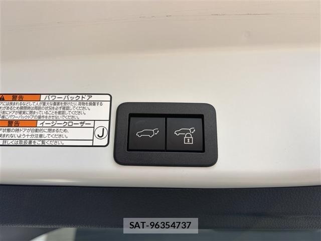 Toyota YARIS CROSS 2023-03 8039462-21