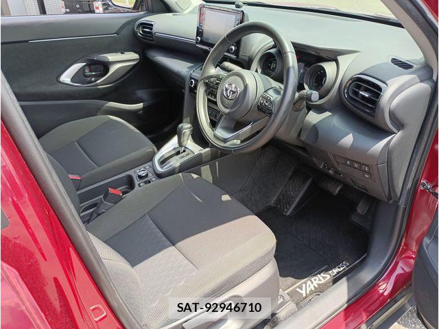 Toyota YARIS CROSS 2022-09 8039469-12