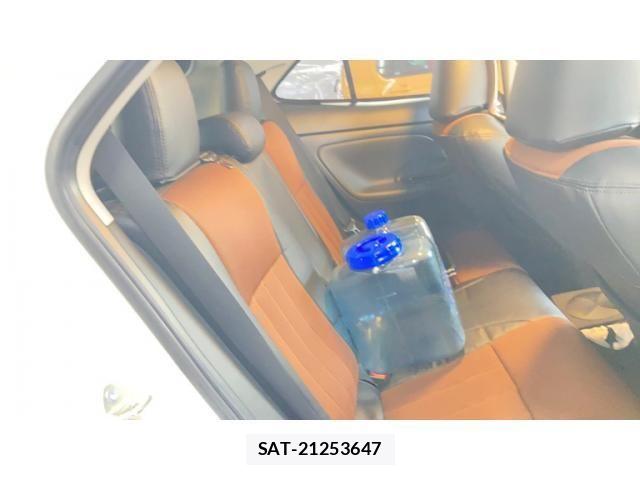Toyota YARIS CROSS 2020-11 8039465-15