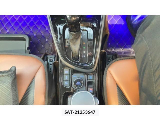 Toyota YARIS CROSS 2020-11 8039465-27