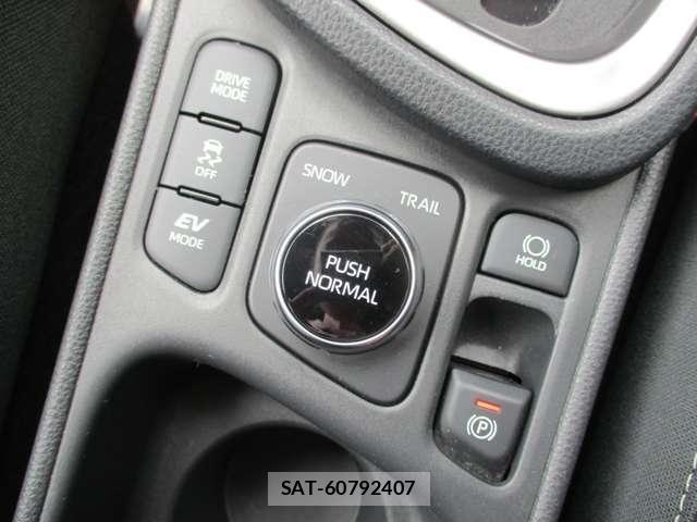 Toyota YARIS CROSS 2025-10 8039453-13