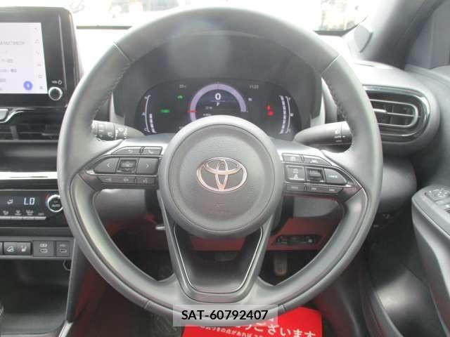 Toyota YARIS CROSS 2025-10 8039453-17