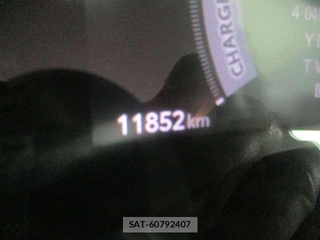 Toyota YARIS CROSS 2025-10 8039453-19