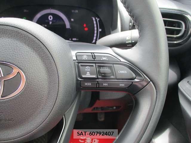 Toyota YARIS CROSS 2025-10 8039453-21