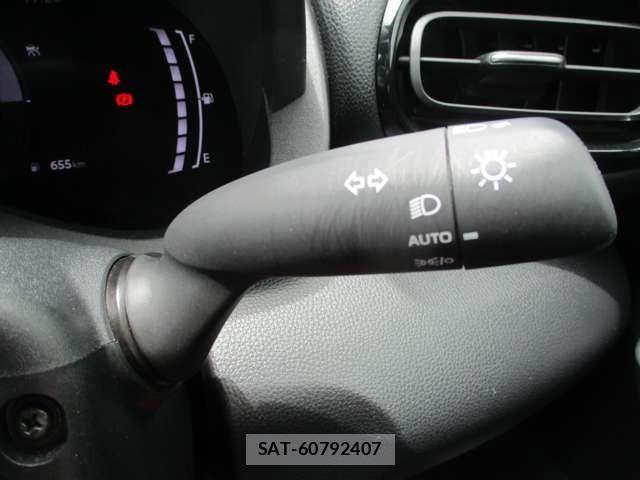Toyota YARIS CROSS 2025-10 8039453-23