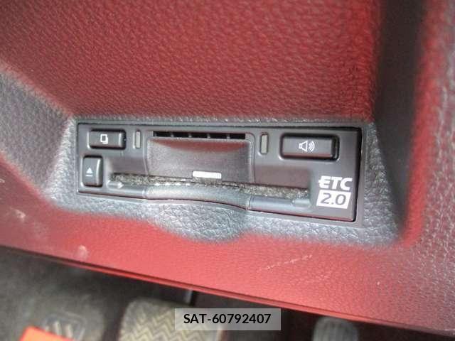 Toyota YARIS CROSS 2025-10 8039453-26