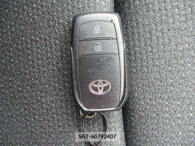 Toyota YARIS CROSS 2025-10 8039453-27
