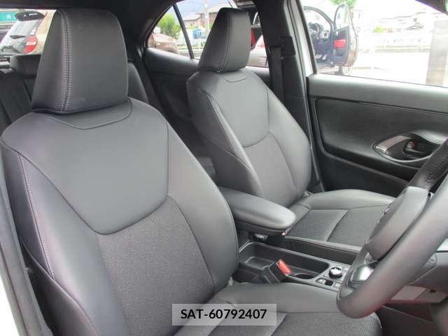 Toyota YARIS CROSS 2025-10 8039453-29