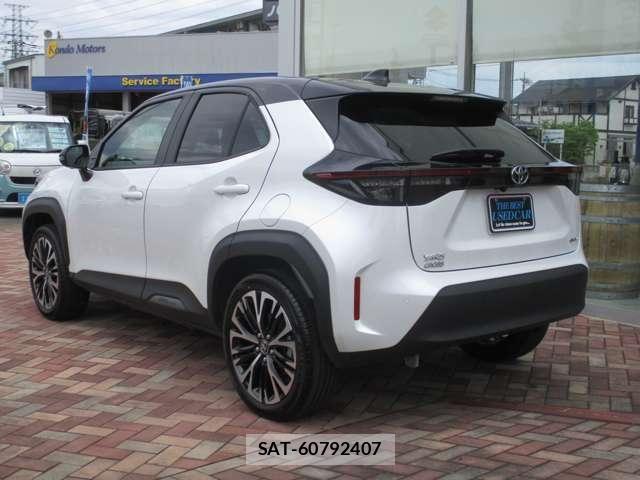 Toyota YARIS CROSS 2025-10 8039453-3