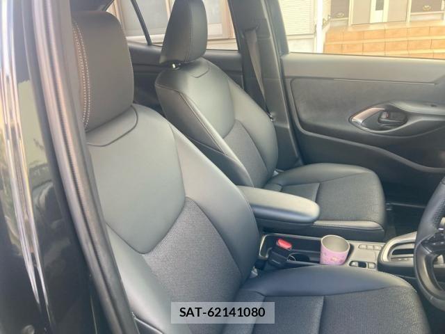 Toyota YARIS CROSS 2026-04 8039451-11