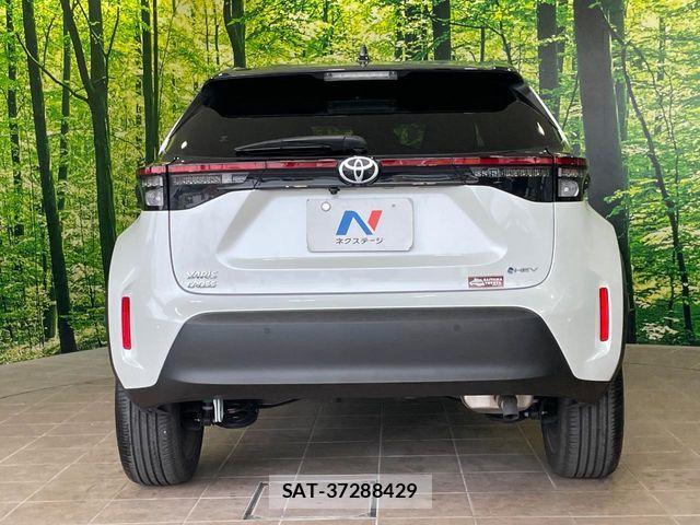 Toyota YARIS CROSS 2025-02 8039452-14