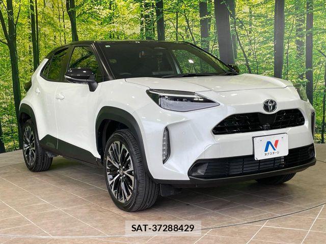 Toyota YARIS CROSS 2025-02 8039452-15