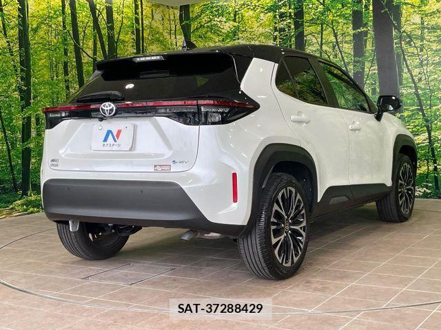 Toyota YARIS CROSS 2025-02 8039452-16