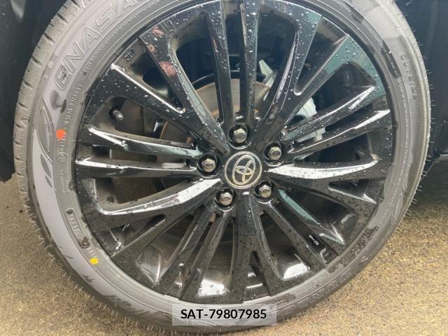 Toyota YARIS CROSS 2026-05 8039444-5