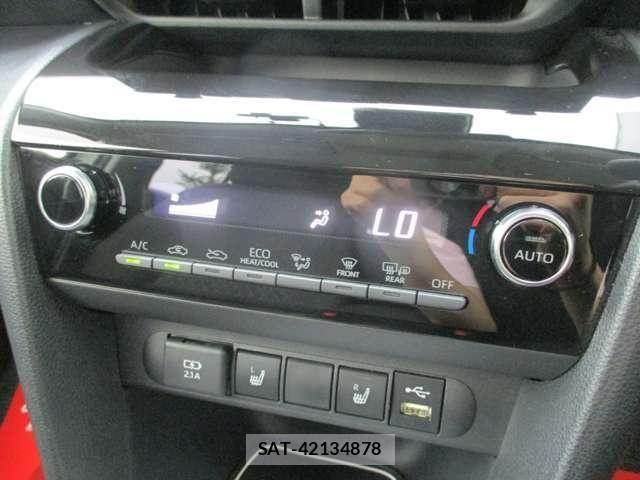 Toyota YARIS CROSS 2021-11 8039468-14